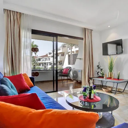 Zen Holidays, Heated Pool, Air Con, Terrace Apartman *