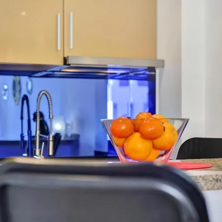 Zen Holidays, Heated Pool, Air Con, Terrace