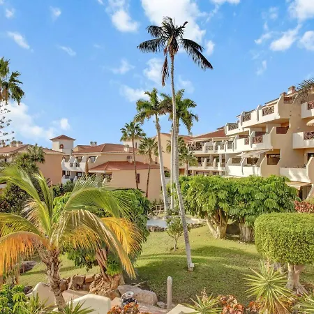Zen Holidays, Heated Pool, Air Con, Terrace *