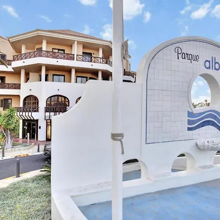 Апартаменты Zen Holidays, Heated Pool, Air Con, Terrace Сан Мигель